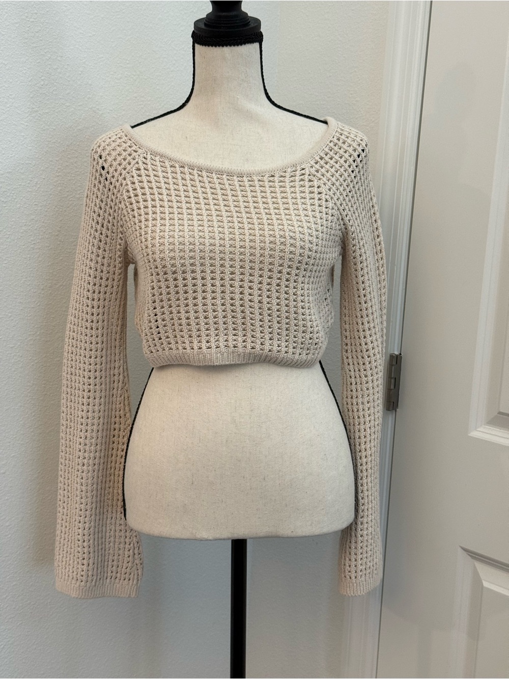 La Hearts Open-Knit Off-the-Shoulder Cropped Sweater - Cream